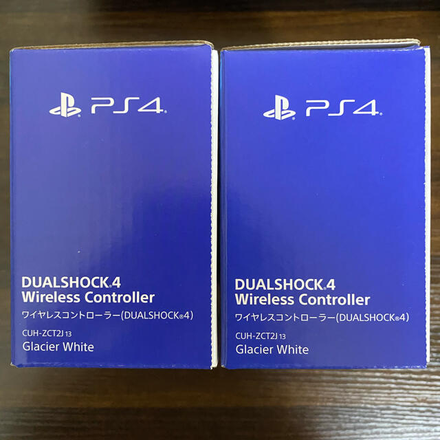 PlayStation4(プレイステーション4)の【新品】PS4 DUALSHOCK4 純正コントローラー グレイシャーホワイト  エンタメ/ホビーのゲームソフト/ゲーム機本体(その他)の商品写真