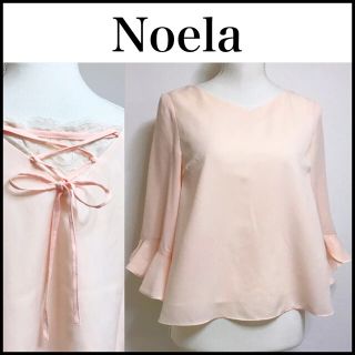 ノエラ(Noela)の〖未使用に近い・新品同様〗バックリボン×レース 淡いピンク シフォンブラウス(シャツ/ブラウス(長袖/七分))