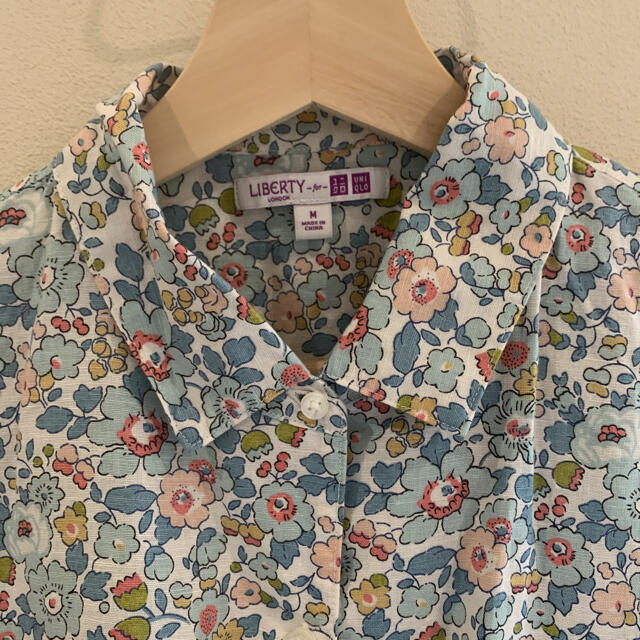 UNIQLO(ユニクロ)の新品　ユニクロ　リバティ　LIBERTY 花柄　ワンピース　ロング　シャツ　M レディースのワンピース(ロングワンピース/マキシワンピース)の商品写真