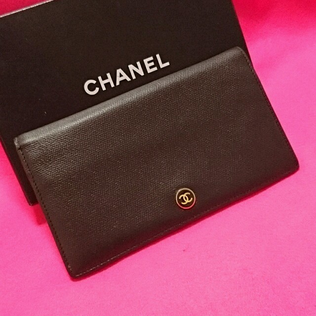 CHANEL(シャネル)の美品正規品【シャネル】長財布*黒 レディースのファッション小物(財布)の商品写真