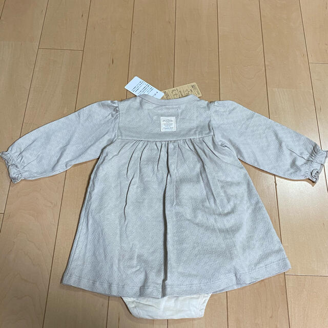 しまむら(シマムラ)のバースデイ　オーガニックコットン　ワンピース キッズ/ベビー/マタニティのベビー服(~85cm)(ロンパース)の商品写真