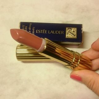 エスティローダー(Estee Lauder)のレナ 様(口紅)