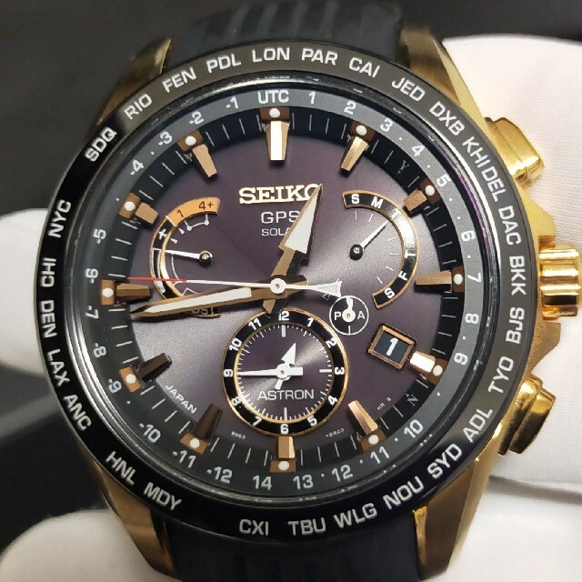 最終値下げ❗★美品★セイコー　アストロン　SBXB055　金×黒　ASTRON メンズの時計(腕時計(アナログ))の商品写真