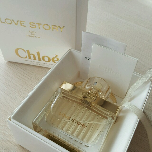 Chloe(クロエ)のChloe LOVE STORY  30ml コスメ/美容の香水(香水(女性用))の商品写真