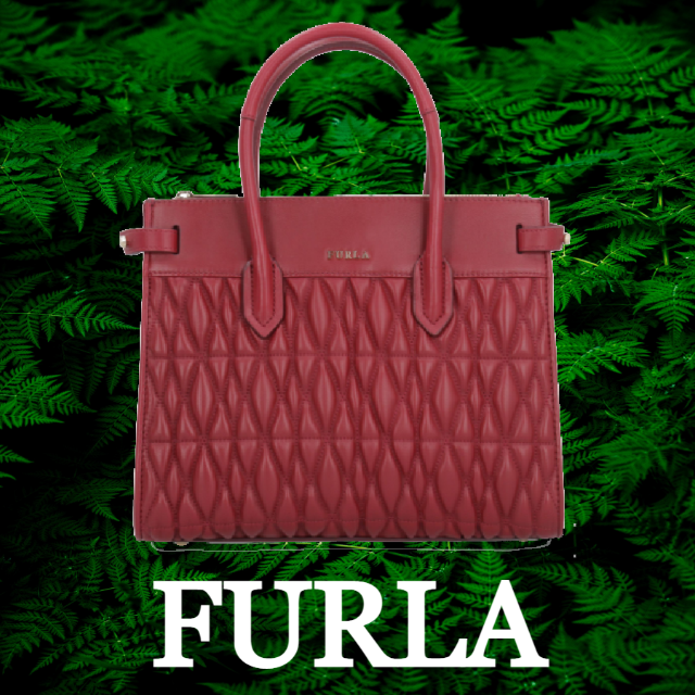 SALE☆【FURLA】ロゴ ピンコメタキルティングレザーハンドバッグ