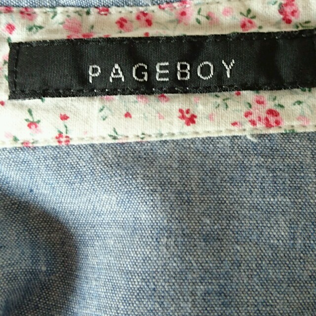 PAGEBOY(ページボーイ)のページボーイ☆デニムシャツ☆ローリーズファーム、グローバルワーク、ヘザー好きな方 レディースのトップス(シャツ/ブラウス(長袖/七分))の商品写真