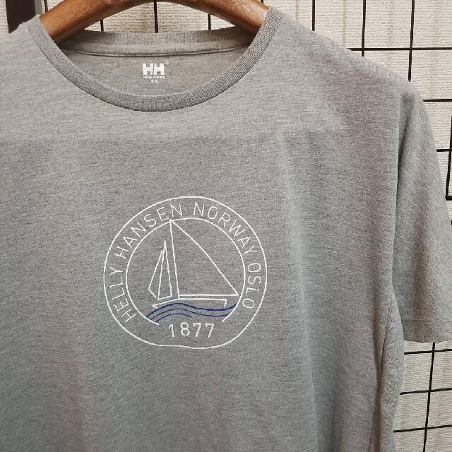 HELLY HANSEN(ヘリーハンセン)のHELLY HANSEN フロントプリント入り Aライン S/S Tee レディースのトップス(Tシャツ(半袖/袖なし))の商品写真