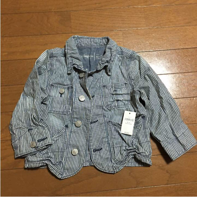 babyGAP(ベビーギャップ)のBABY GAP  ヒッコリーデニム ジャケット キッズ/ベビー/マタニティのキッズ服男の子用(90cm~)(ジャケット/上着)の商品写真