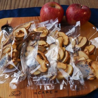 信州産 りんごチップス４０g×４袋 無添加の甘いドライフルーツ(菓子/デザート)