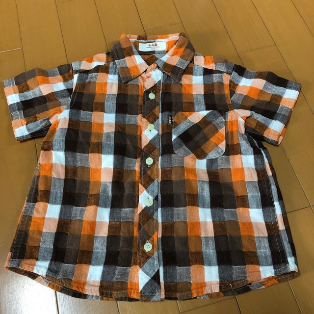 e.a.B(エーアーベー)のeab 110 中古　半袖シャツ　 キッズ/ベビー/マタニティのキッズ服男の子用(90cm~)(ブラウス)の商品写真