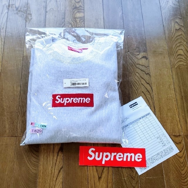 Supreme(シュプリーム)の★美品★ 18AW Supreme Box logo Crewne  Mサイズ  メンズのトップス(スウェット)の商品写真