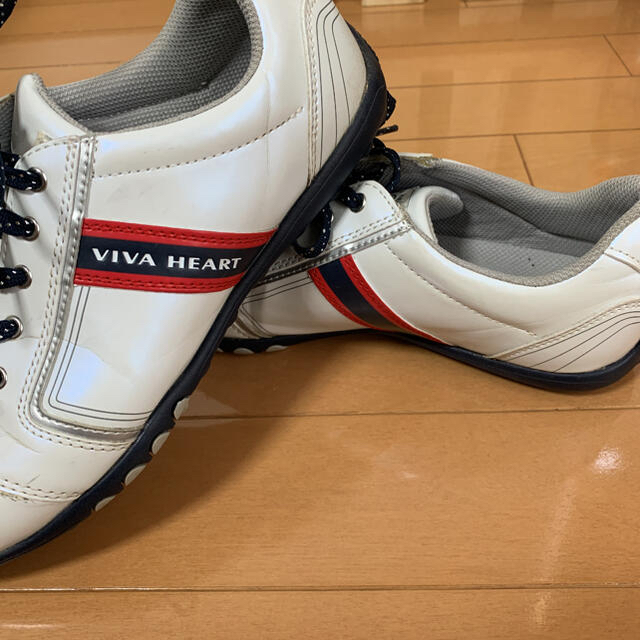 VIVA HEART(ビバハート)のゴルフシューズ　レディース  24.5cm 白　VIVA HEART スポーツ/アウトドアのゴルフ(シューズ)の商品写真