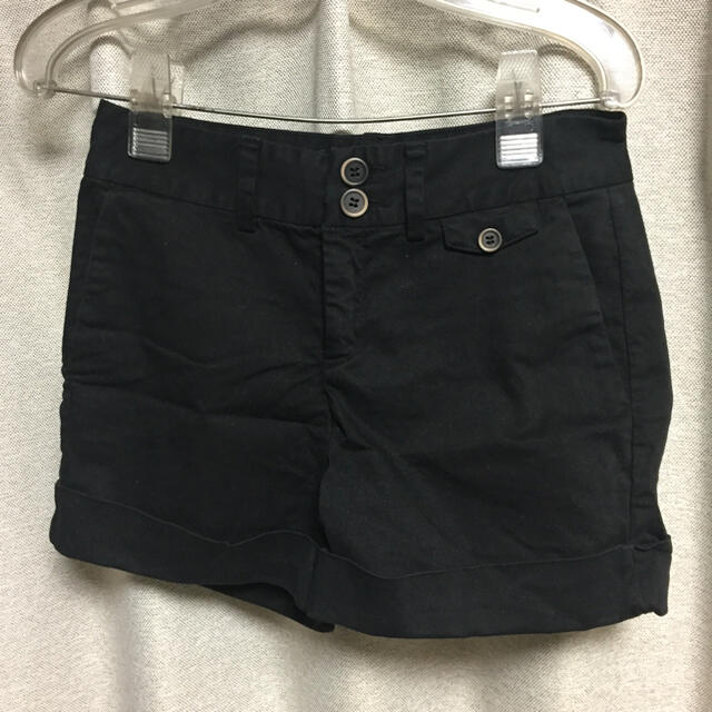 ZARA(ザラ)の【美品】ZARA BASIC ショートパンツ レディースのパンツ(ショートパンツ)の商品写真