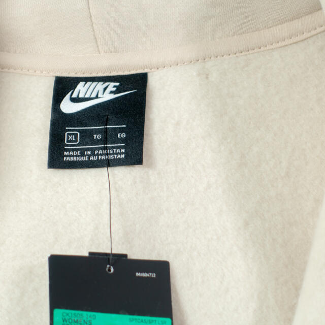 NIKE(ナイキ)の希少品◆NIKE オーバーサイズジップパーカー　オートミール　UK XL レディースのトップス(パーカー)の商品写真