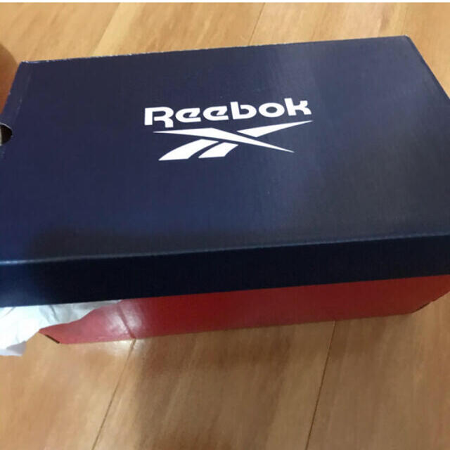 Reebok(リーボック)のFU8179 23.5センチ　未使用品　スニーカー レディースの靴/シューズ(スニーカー)の商品写真