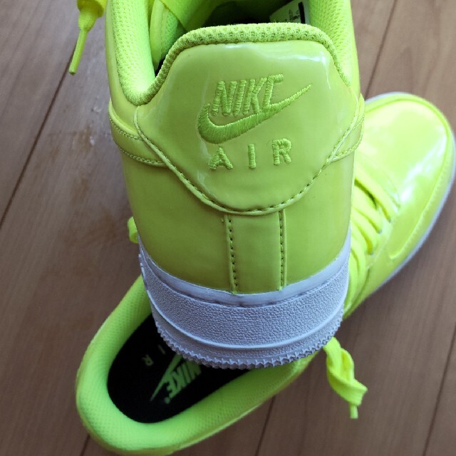 NIKE - ジャク様専用 レア NIKEスニーカー 訳あり 美品 26cmの通販