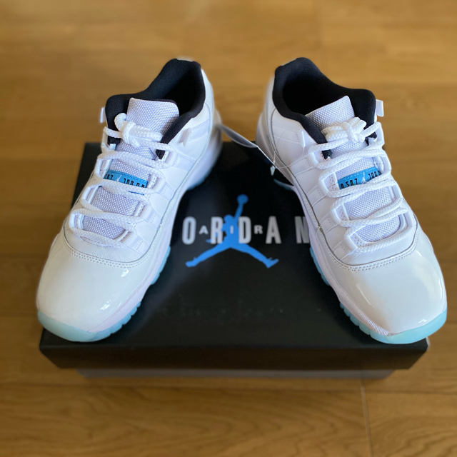 Air Jordan 11 LOW Legend Blue