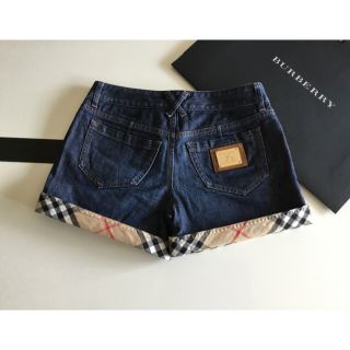 バーバリーブルーレーベル(BURBERRY BLUE LABEL)のBURBERRY BLUE LABEL⭐デニムパンツ  ショートパンツ(ショートパンツ)