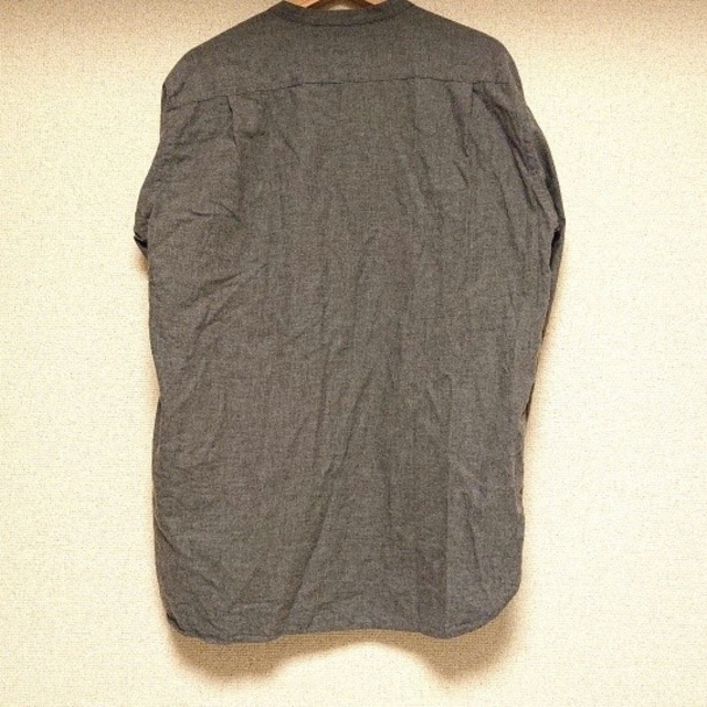 UNIQLO(ユニクロ)のUNIQLO　ノーカラーシャツ メンズのトップス(シャツ)の商品写真