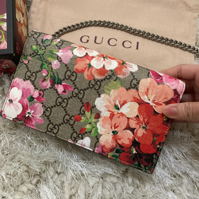 Gucci(グッチ)のGUCCI ショルダーバッグ　ブルームス　花柄　ピンク レディースのバッグ(ショルダーバッグ)の商品写真