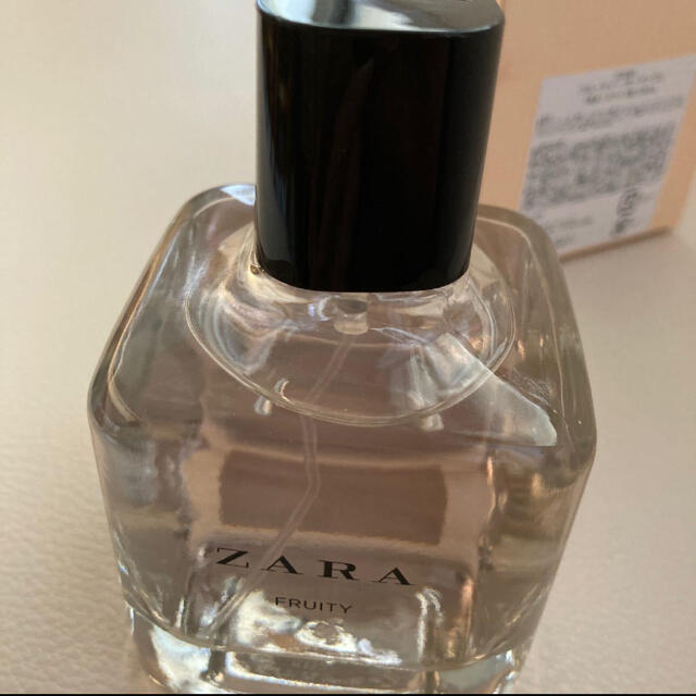 ZARA(ザラ)のZARA FRUITY ザラ フルーティーオードトワレ 100ml コスメ/美容の香水(ユニセックス)の商品写真