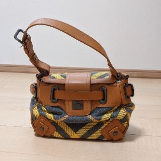 バーバリーブルーレーベル(BURBERRY BLUE LABEL)の【バーバリー・ブルーレーベル】ハンドバッグ(ハンドバッグ)