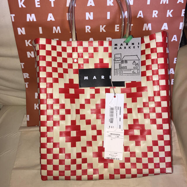 Marni(マルニ)のMARNIマルニマーケットピクニックバッグラージ新品 レディースのバッグ(かごバッグ/ストローバッグ)の商品写真