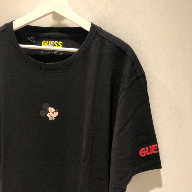 GUESS × MICKEY 黒 XLサイズ Tシャツ 新品未使用です。 2