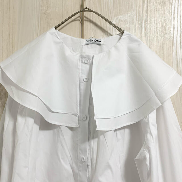 ビッグカラー ブラウス 二重襟 フリルブラウス フリルシャツ 白 長袖シャツの通販 by YUKI's shop｜ラクマ