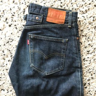 リーバイス(Levi's)のリーバイス　702  w31 赤耳　皮パッチ　レア(デニム/ジーンズ)