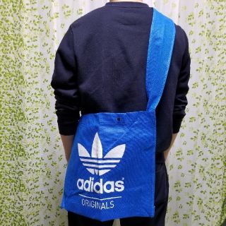 アディダス(adidas)のアディダス　ノベルティショルダーバッグ(ショルダーバッグ)