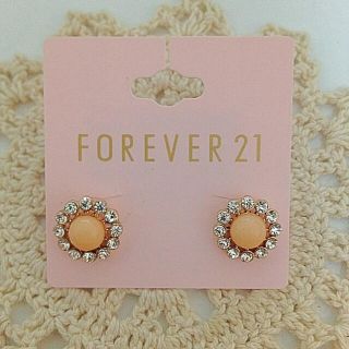 フォーエバートゥエンティーワン(FOREVER 21)の○FOREVER21○ピンクピアス新品○(ピアス)