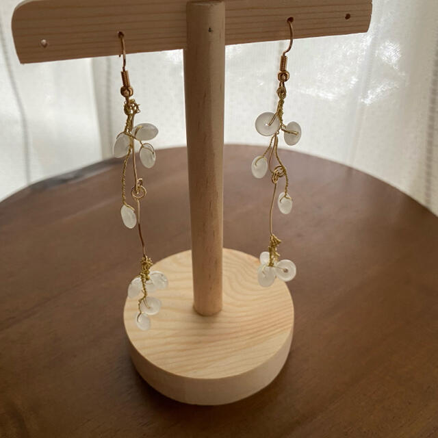 Kastane(カスタネ)のwhite glas nuts earring.pierce ハンドメイドのアクセサリー(ピアス)の商品写真