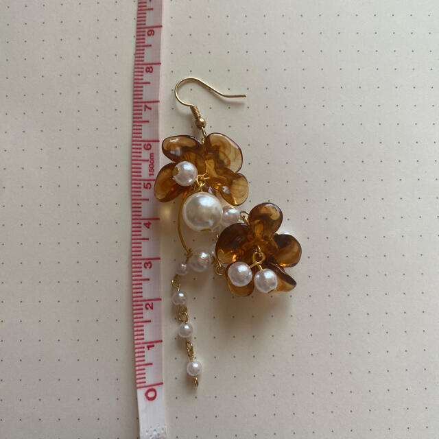 KBF(ケービーエフ)の flower perl Shake earring.pierce ハンドメイドのアクセサリー(イヤリング)の商品写真