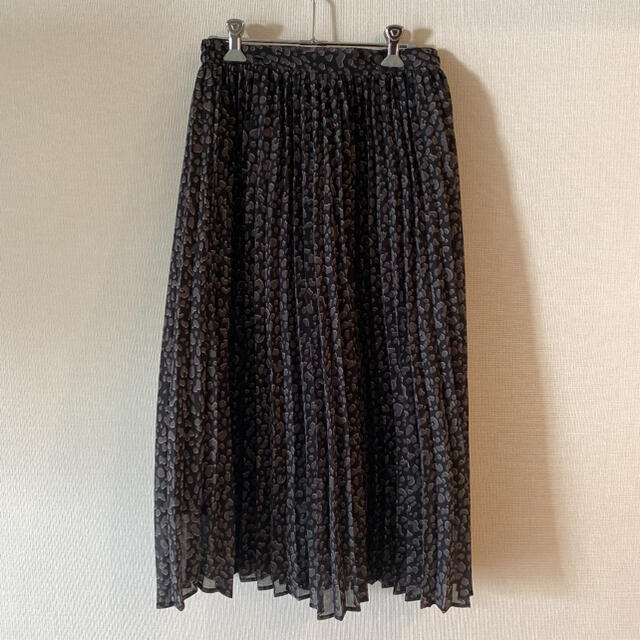 GU(ジーユー)のGUのレオパード柄　プリーツシフォンスカート レディースのスカート(ひざ丈スカート)の商品写真