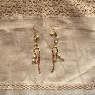 ユナイテッドアローズ(UNITED ARROWS)のgold silky perl earring.pierce(ピアス)