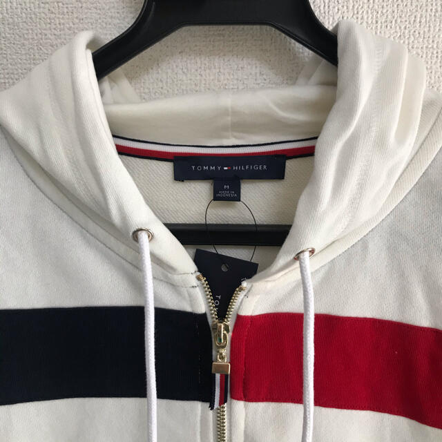 TOMMY HILFIGER(トミーヒルフィガー)のTommy Hilfigerトミーヒルフィルガー スポーツ フード パーカー　M レディースのトップス(パーカー)の商品写真