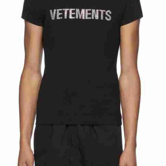 正規新品 20AW VETEMENTS ヴェトモン ラインストーン Tシャツ レディースのトップス(Tシャツ(半袖/袖なし))の商品写真