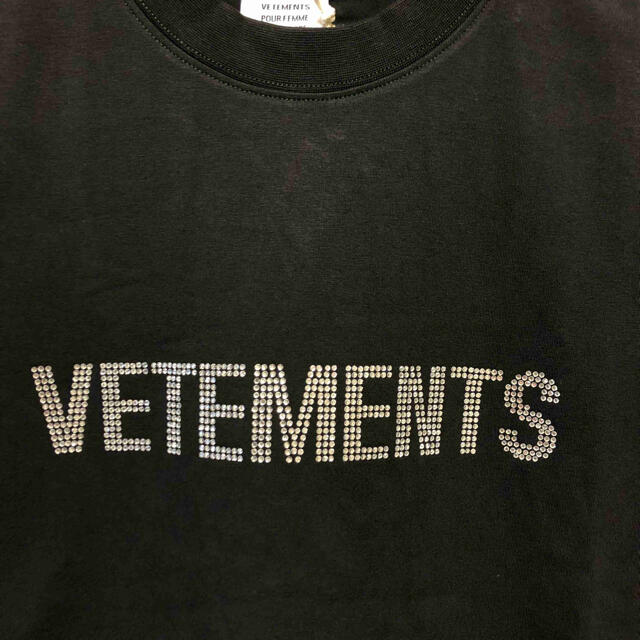 正規新品 20AW VETEMENTS ヴェトモン ラインストーン Tシャツ レディースのトップス(Tシャツ(半袖/袖なし))の商品写真