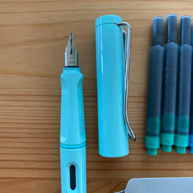 LAMY(ラミー)のLAMY safari 2019年モデル ペールブルー インテリア/住まい/日用品の文房具(ペン/マーカー)の商品写真