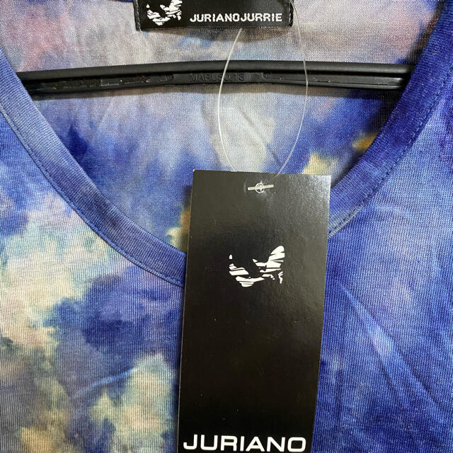 JURIANO JURRIE(ジュリアーノジュリ)の【タグ付新品未使用】ジュリアーノジュリ　タイダイTシャツ　Ｖネック レディースのトップス(Tシャツ(半袖/袖なし))の商品写真