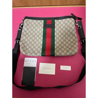 グッチ(Gucci)のGUCCI  GGスプリーム　ショルダー　バッグ(メッセンジャーバッグ)