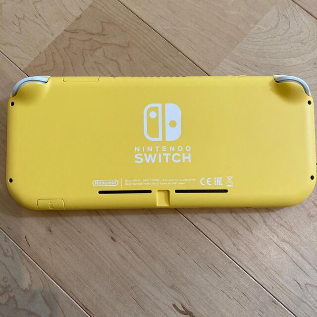 任天堂　Switch ライト　イエロー