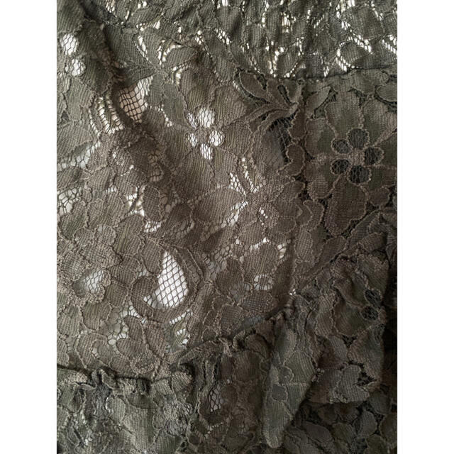 PATRIZIA PEPE(パトリツィアペペ)の未使用✨PATRIZIA PEPE 綺麗カーキ✨レーススカート✨EUR38 レディースのスカート(ミニスカート)の商品写真
