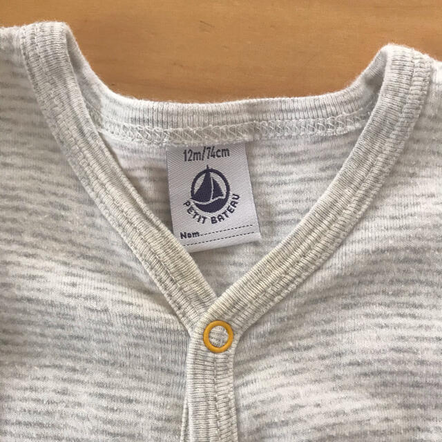 PETIT BATEAU(プチバトー)のプチバトー　薄手の長袖ロンパース  12m/74cm キッズ/ベビー/マタニティのベビー服(~85cm)(ロンパース)の商品写真