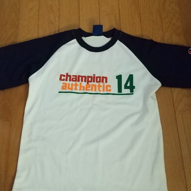 Champion(チャンピオン)のチャンピオンTシャツ　160 キッズ/ベビー/マタニティのキッズ服男の子用(90cm~)(Tシャツ/カットソー)の商品写真