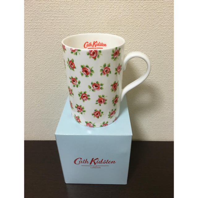 Cath Kidston(キャスキッドソン)の【新品】cath kidston マグカップ インテリア/住まい/日用品のキッチン/食器(グラス/カップ)の商品写真