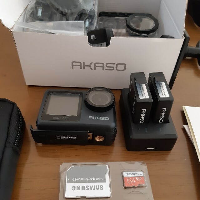 2020年進化版 AKASO BRAVE7 LE 【SDカード 64GB付き】 スマホ/家電/カメラのカメラ(コンパクトデジタルカメラ)の商品写真