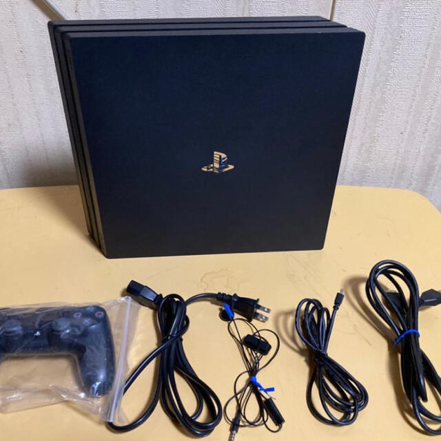 PlayStation4 pro ジェットブラック [早い者ガチ ]