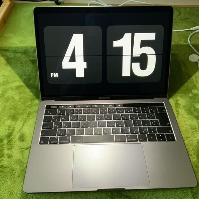 MacBook Pro2019 8gb 256gb touch bar